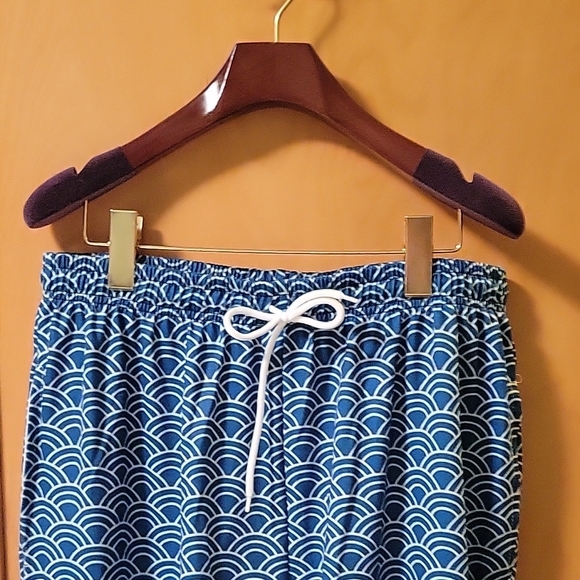 Great Wave off Kanagawa Blue Pants elastic at ankles. Size M. Wearshes - Picture 3 of 6